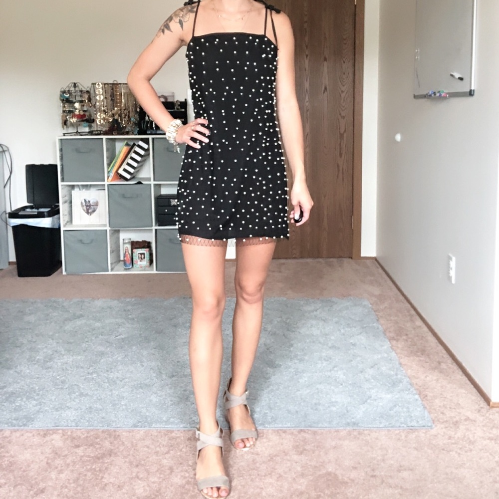 Forever 21 size small pearl dress
